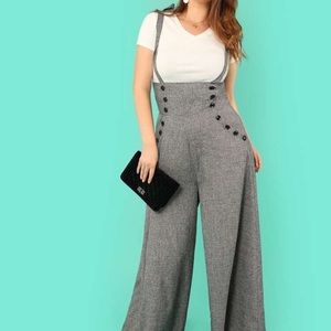 Wide leg jumpsuit